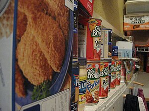 picture of food on a shelf