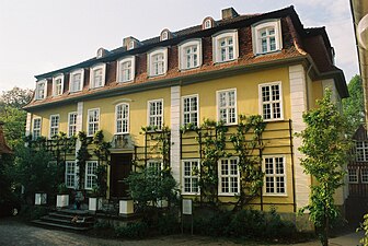 Im Herrenhaus in Imshausen ist heute die Stiftung Adam von Trott Imshausen untergebracht