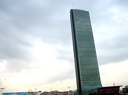 Розроблений архітекторами Tabanlıoğlu Architects, Стамбульський сапфір (2006–2011) на сьогодні є найвищою будівлею в Туреччині та четвертою у Європі.