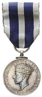Королевская полицейская медаль за выдающиеся заслуги Георга VI. Obverse.jpg