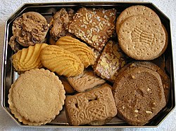 Sušenky v plechové krabici
