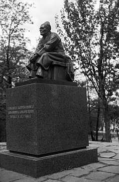 Памятник Ларин Параске в Хельсинки