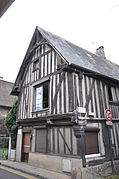Maisons à pans de bois située au 5 rue des Sources.