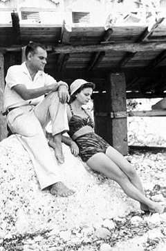 Albero Moravia och Elsa Morante på Capri på 1940-talet.