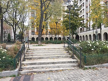 Place Raoul-Follereau.