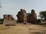 Siri Fort wall at Panchsheel Park.jpg