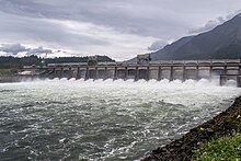 Водосброс, плотина Бонневиль-2.jpg