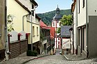 Blick durch die Hintergasse auf die Magdalenenkirche