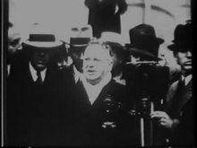 Fil:1933 Soviet Envoy Talks With Roosevelt.ogv