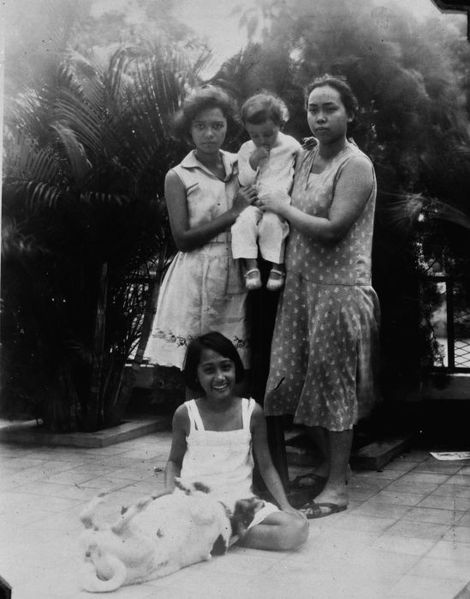 Kumpulan Foto Kehidupan Remaja Indo-Eropa di Batavia Tahun 30 an - Jurukunci4.blogspot.com
