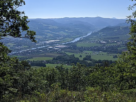 Vue de la vallée de l'Elbe depuis le mont Chmelník (508 m).