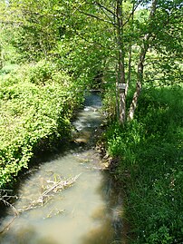 La Couze en contrebas du village de Montferrand-du-Périgord.