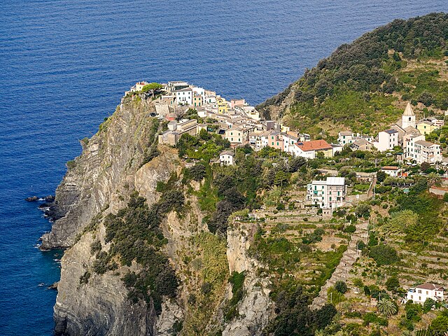 Corniglia, village des Cinque Terre, en Ligurie.\n (définition réelle 4 626 × 3 470)