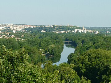 Vallée de la Charente aux abords d'Angoulême.