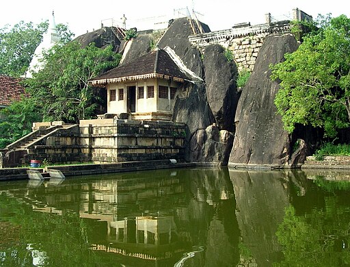 Isurumuniya Temple an den königlichen Gärten