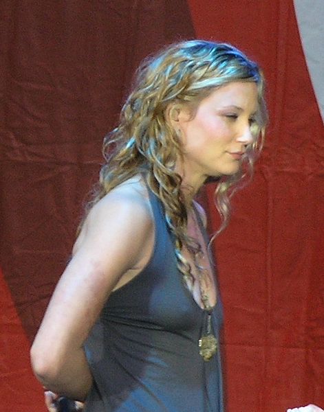 Jennifer Nettles