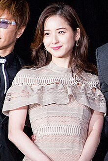 Сасаки на красной дорожке премьеры в Японии в марте 2017 года.