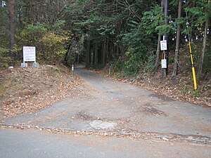 京見峠付近の道路