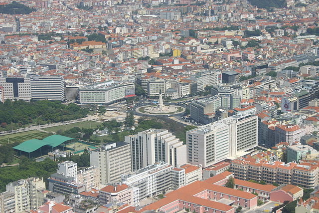 Praça Marquês de Pombal, uma das mais importantes artérias da capital, que se localiza parcialmente no território da antiga freguesia do Coração de Jesus.