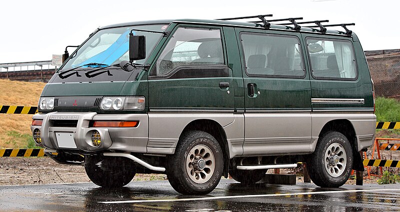 800px-Mitsubishi_Delica_Star_Wagon_303.JPG