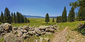 Панорама кальдеры Валлес, Нью-Мексико (7271433464) .jpg