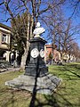 Reutlingen: Büstendenkmal Planie Ecke Kaiserstraße von 1892 mit Marmorbüste