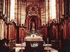 Le chœur de l'abbatiale en 1981