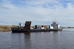 Veerboot tussen Nizjni Bestjach en Jakoetsk