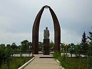 Памятник К. Карасаеву