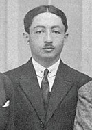 Aslan bəy Vəzirov (1898–?) — Azərbaycan Demokratik Respublikasının ilk tələbələrindən, professor