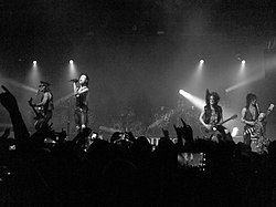 Black Veil Brides tammikuussa 2013.