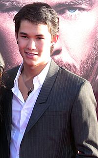 200px-Boo_Boo_Stewart_2011.jpg (200×320)