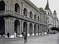 Vista del Cabildo verso il 1930, ancora in stile italianizzante ma senza torre. Un lato dell'edificio doveva ancora essere demolito per aprire la Diagonal Sur.