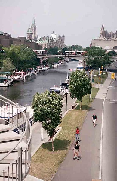 File:Canal Rideau (Ottawa).jpg