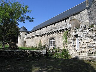 L'ancienne garnison, aile ouest, côté extérieur.