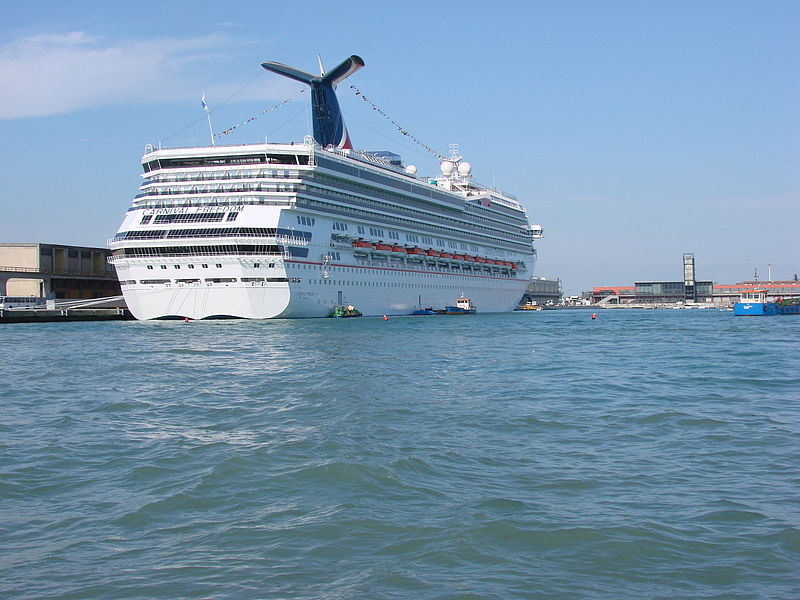 800px-Carnival_Freedom.JPG