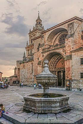 El Burgo de Osma Cathedral, Burgo de Osma, Soria (Spain) edited.jpg