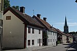 Gathusen till stadsgårdarna på Hunnebergsgatan 25 och 27 i Linköping.