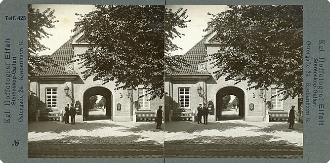 Indgangen til Frederiksberg Hospital efter 1905 (Foto af Peter Elfelt)