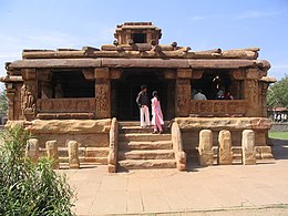 Temple de Lad Khan, entrée à l'Est. Aihole, Ve siècle. Karnataka.