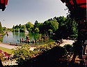 Uitzicht op het meer van Avonturenland in 1994.