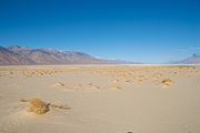 Stof- en zoutvlakte van het voormalige Owens Lake