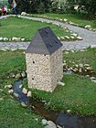Miniatura wieży książęcej w kowarskim Parku Miniatur Zabytków Dolnego Śląska