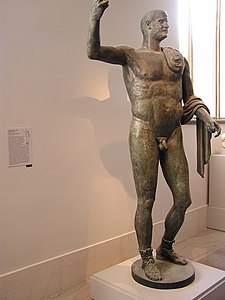 Trebonianus Gallus bronze well-lit.jpg