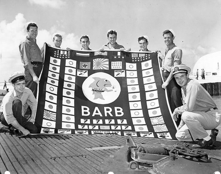 File:USS Barb crew 1945 i03570.jpg