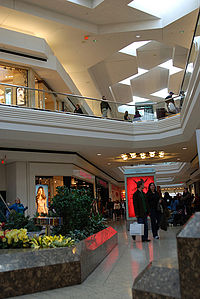 Woodfield Mall another interiorshot