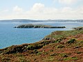 L'île de l'Aber vue de l'ouest depuis les falaises en direction de la pointe du Guern.