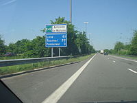 L'A16 avant la sortie de Pommerœul, en direction de Tournai.