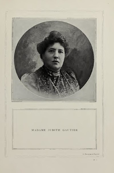 Madame Judith Gautier, photographie en buste