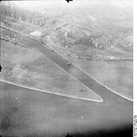 Luftaufnahme der Hafeneinfahrt 1953